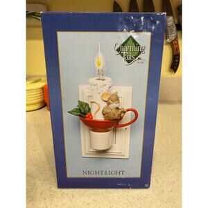 Charming Tails Night Light Mackenzie Mouse and Candle Holder Flicker Flame